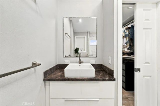 2817 La Salle, Costa Mesa, CA 92626