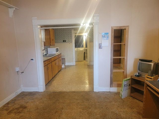 1213 S Greenwood Ave, Wichita, KS 67211