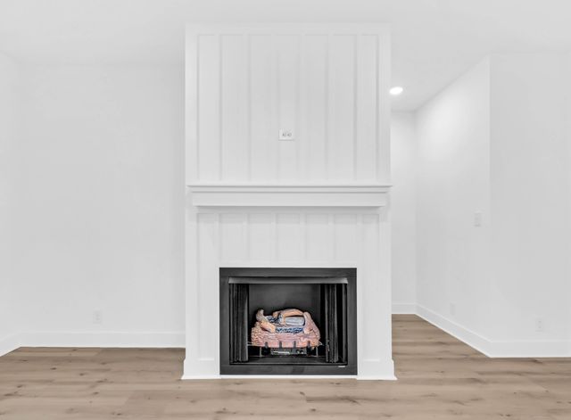 52 West Dr, Clarksville, TN 37040