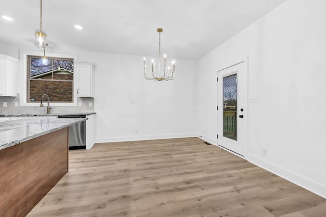 52 West Dr, Clarksville, TN 37040