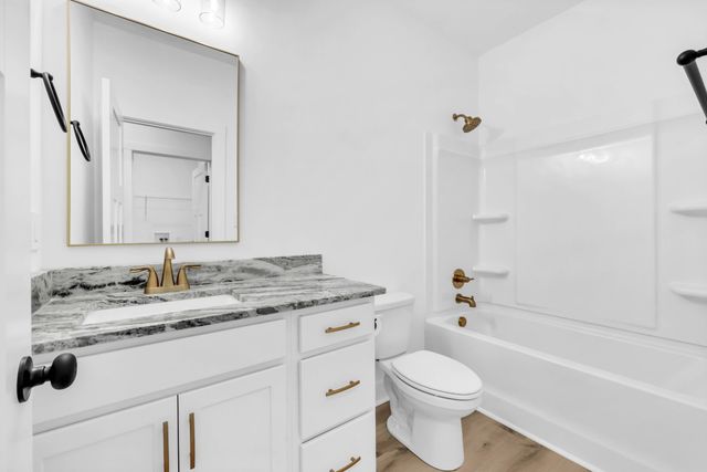 52 West Dr, Clarksville, TN 37040