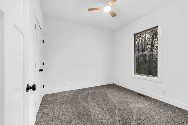 52 West Dr, Clarksville, TN 37040