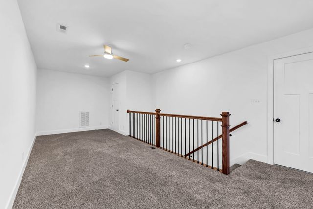 52 West Dr, Clarksville, TN 37040