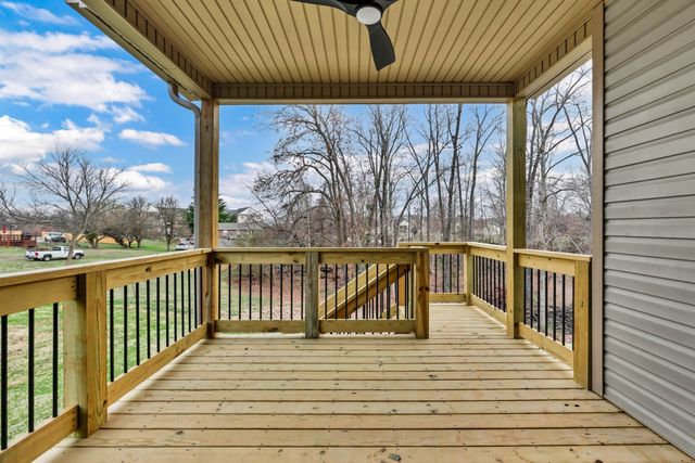 52 West Dr, Clarksville, TN 37040