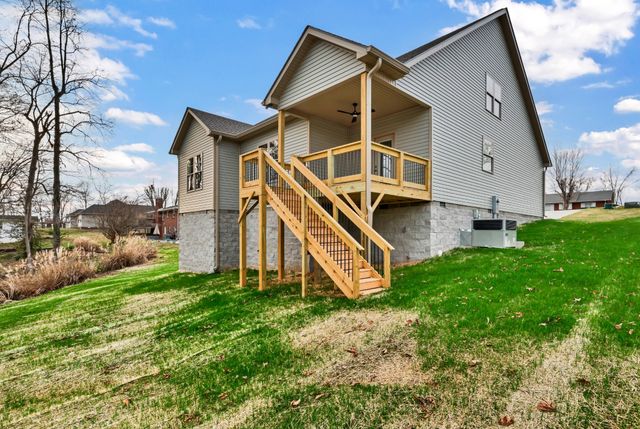 52 West Dr, Clarksville, TN 37040