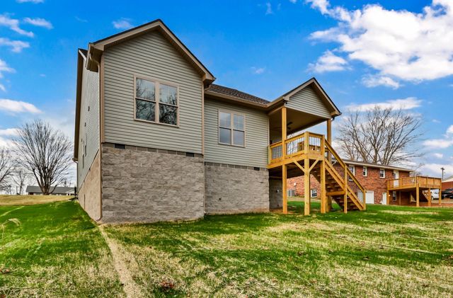 52 West Dr, Clarksville, TN 37040