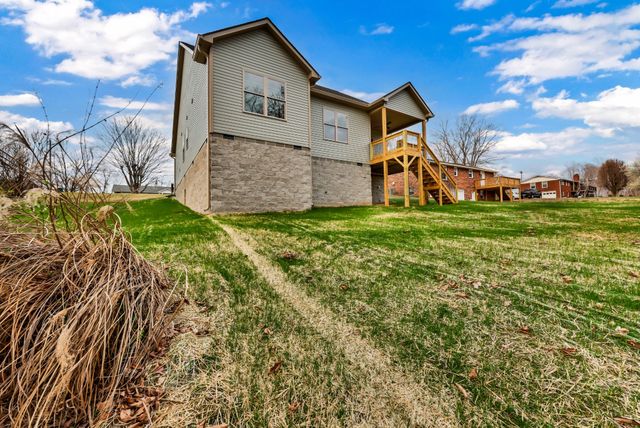 52 West Dr, Clarksville, TN 37040