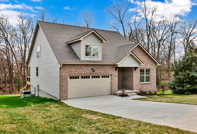 52 West Dr, Clarksville, TN 37040