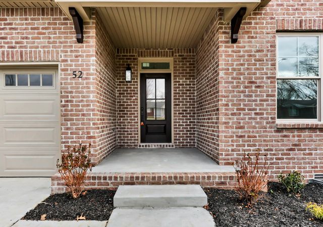 52 West Dr, Clarksville, TN 37040