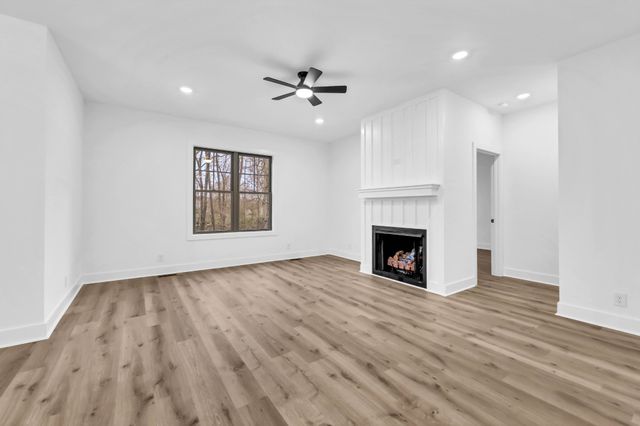 52 West Dr, Clarksville, TN 37040