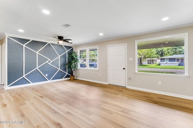 2343 Ledoux Circle, Opelousas, LA 70570