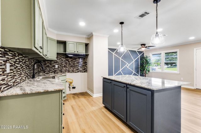 2343 Ledoux Circle, Opelousas, LA 70570