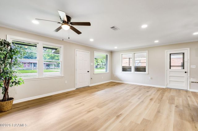 2343 Ledoux Circle, Opelousas, LA 70570