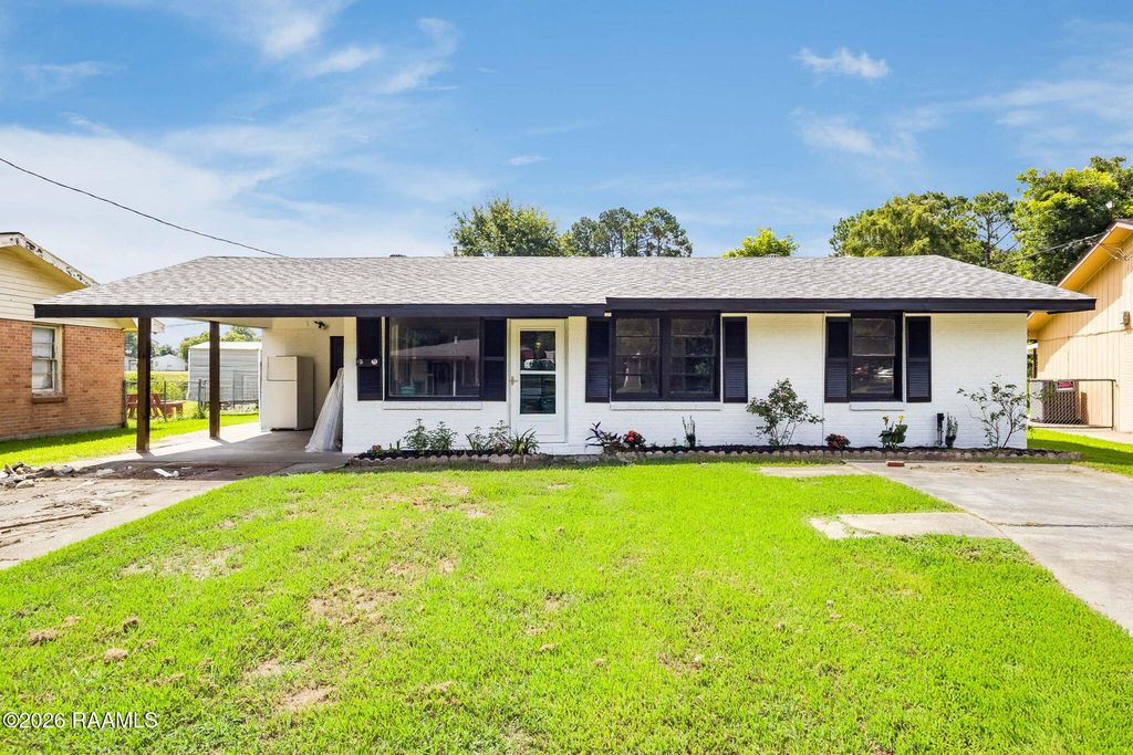 2343 Ledoux Circle, Opelousas, LA 70570