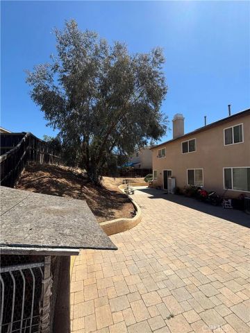 27742 Hollyoak, Menifee, CA 92585