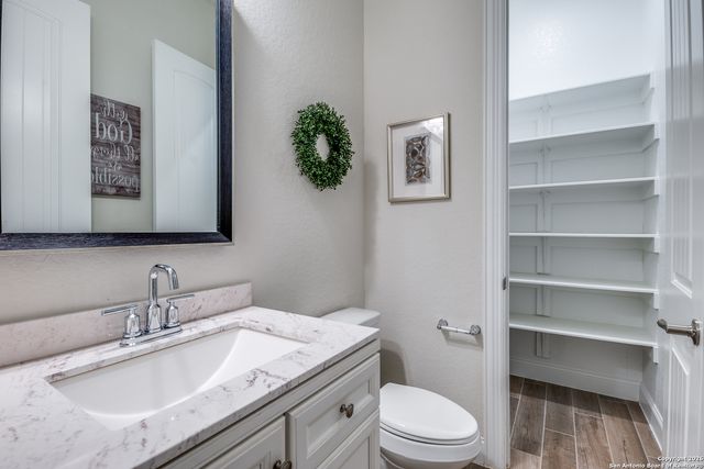 110 Stablewood Ct, Boerne, TX 78006