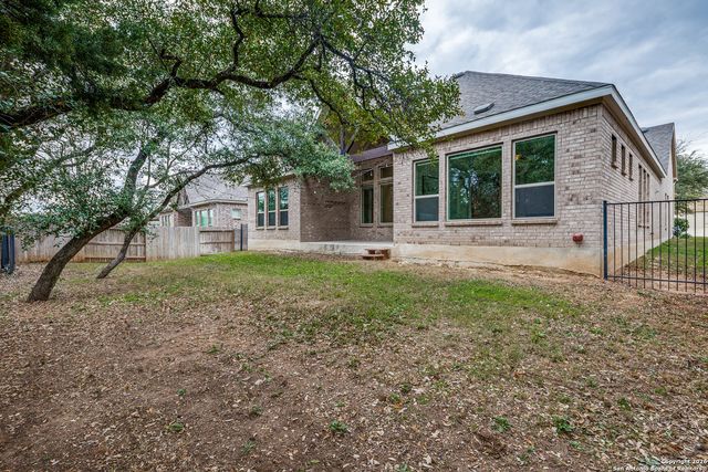 110 Stablewood Ct, Boerne, TX 78006