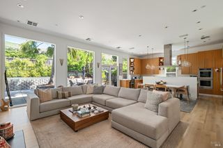 704 Las Colindas Rd, San Rafael, CA 94903