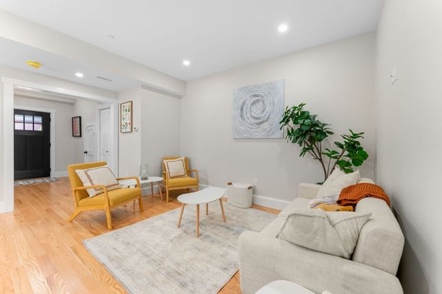 194 Washington Ave 2, Winthrop, MA 02152