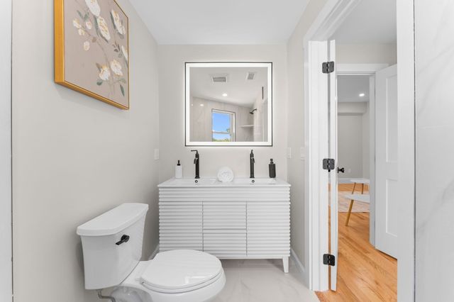 194 Washington Ave 2, Winthrop, MA 02152
