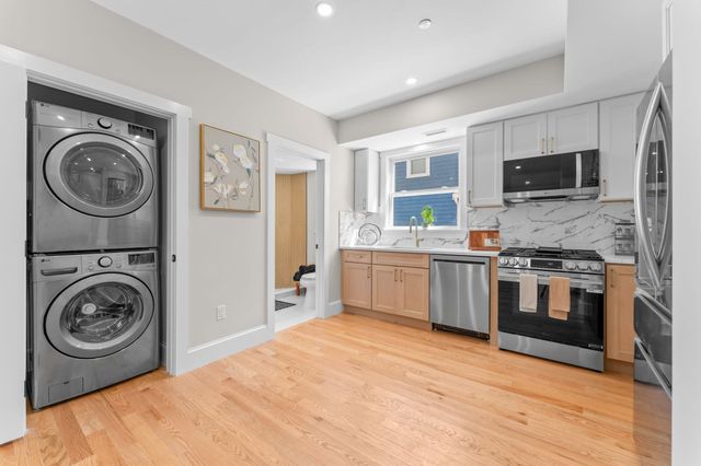 194 Washington Ave 2, Winthrop, MA 02152