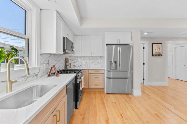 194 Washington Ave 2, Winthrop, MA 02152