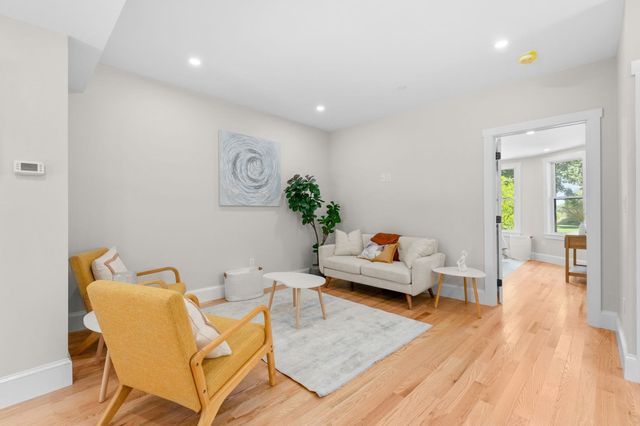 194 Washington Ave 2, Winthrop, MA 02152