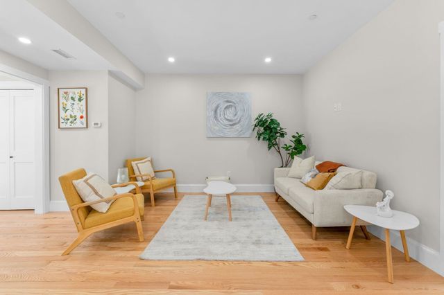 194 Washington Ave 2, Winthrop, MA 02152