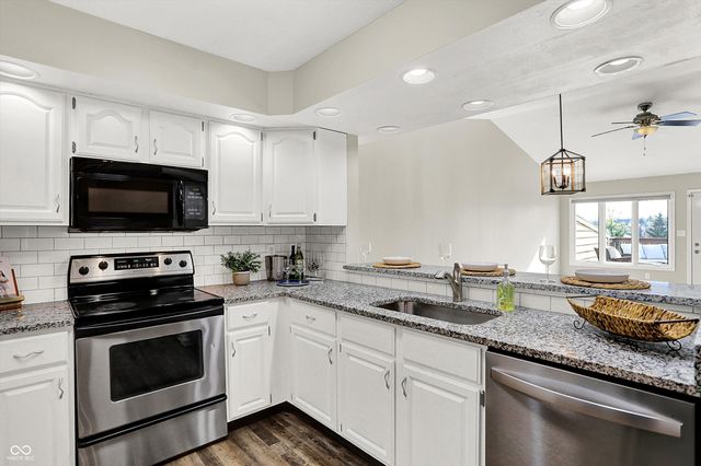 8148 Shoreridge Terrace 23, Indianapolis, IN 46236