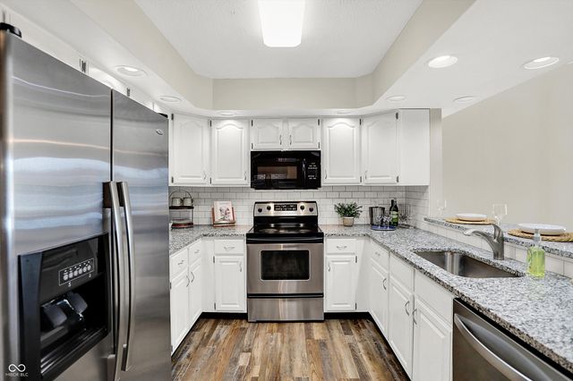 8148 Shoreridge Terrace 23, Indianapolis, IN 46236