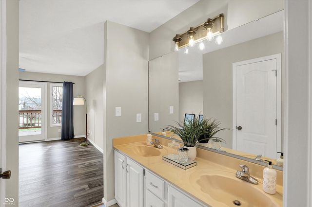 8148 Shoreridge Terrace 23, Indianapolis, IN 46236