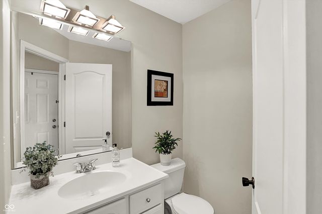 8148 Shoreridge Terrace 23, Indianapolis, IN 46236