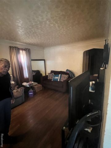 17401 Albion Street, Detroit, MI 48234