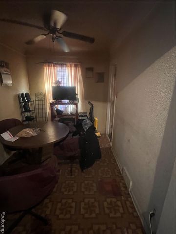 17401 Albion Street, Detroit, MI 48234