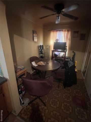 17401 Albion Street, Detroit, MI 48234