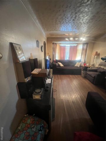 17401 Albion Street, Detroit, MI 48234