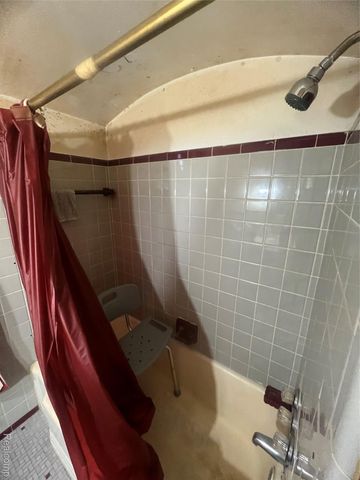 17401 Albion Street, Detroit, MI 48234