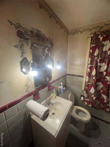 17401 Albion Street, Detroit, MI 48234