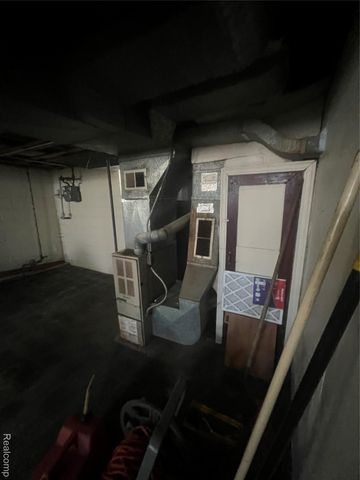 17401 Albion Street, Detroit, MI 48234