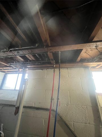 17401 Albion Street, Detroit, MI 48234