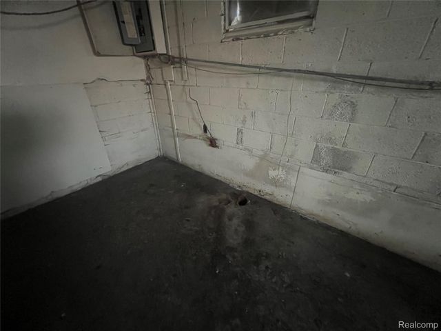 17401 Albion Street, Detroit, MI 48234