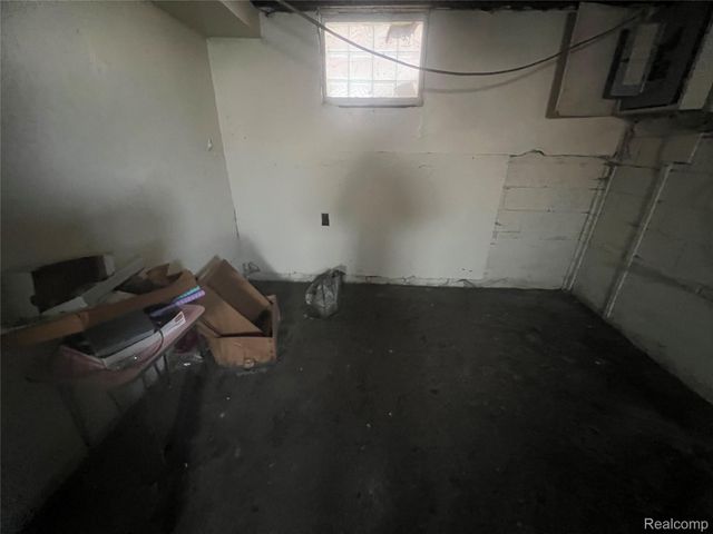 17401 Albion Street, Detroit, MI 48234