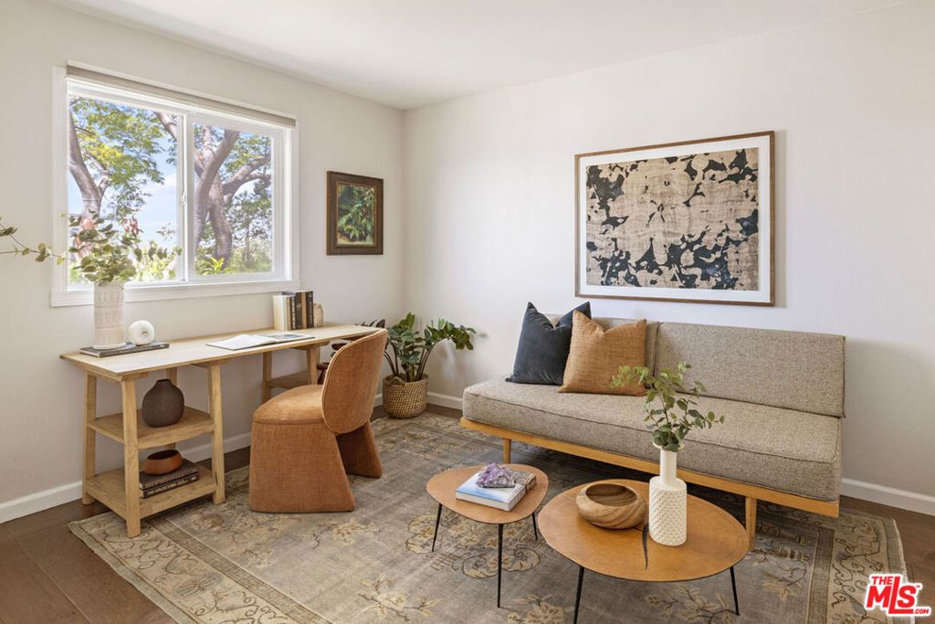 Image 16 of property listing at 236 S Avenue 22, Los Angeles, CA 90031