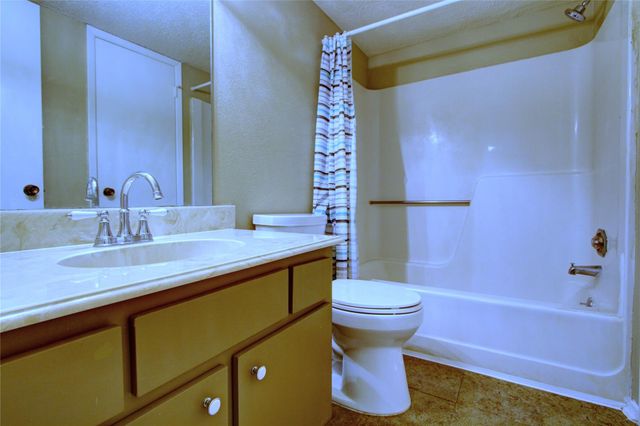 12220 Coppertree Lane, Houston, TX 77035