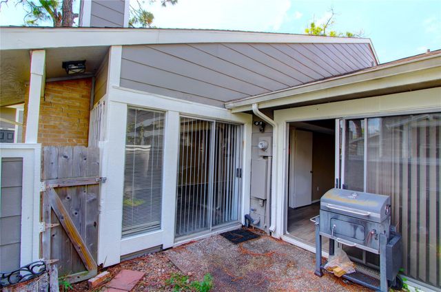 12220 Coppertree Lane, Houston, TX 77035