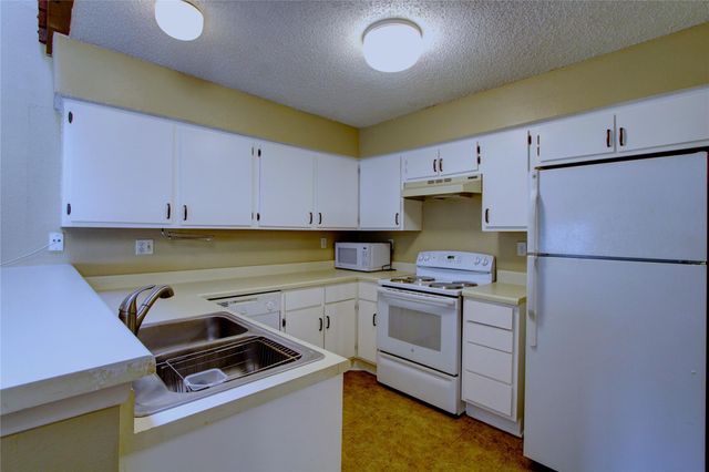 12220 Coppertree Lane, Houston, TX 77035