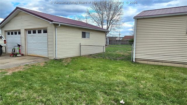 2200 Washington Avenue, St Albans, WV 25177