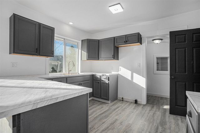 86 E Ave, Battle Creek, MI 49017