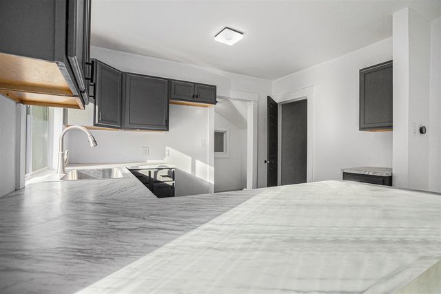 86 E Ave, Battle Creek, MI 49017