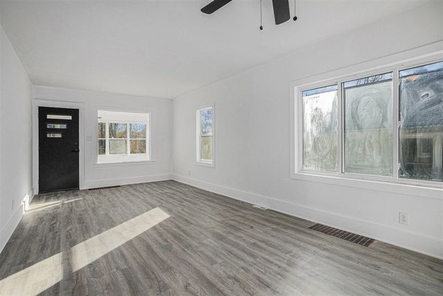 86 E Ave, Battle Creek, MI 49017